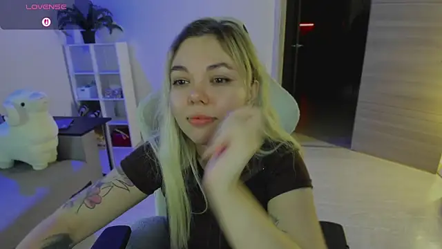 SpecterGirl's cam snapshot