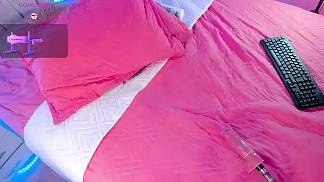 Sweetiee_Aurora's cam snapshot