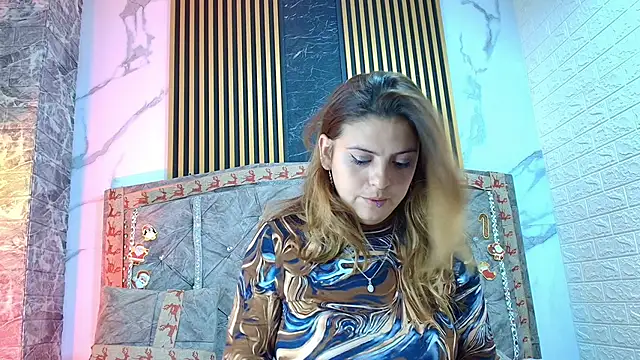 AngieLuxx_'s cam snapshot