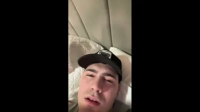 jumpingmodels's cam snapshot