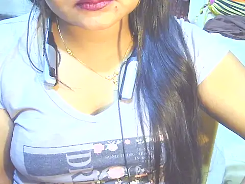 Nusrat_Faria07's cam snapshot