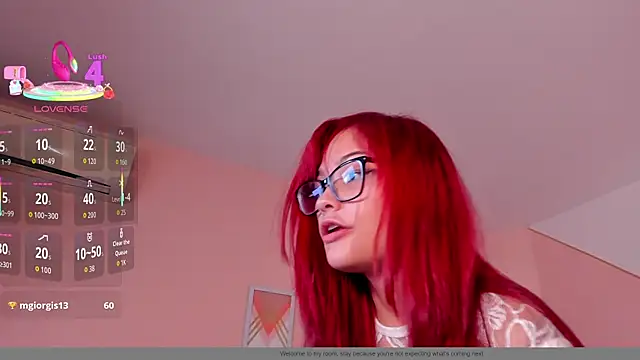 mae_lyra's cam snapshot