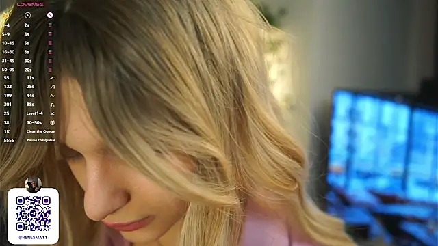 AdameShoyer's cam snapshot