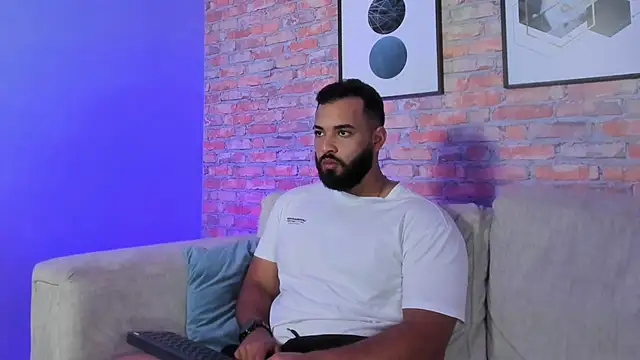 Chris_Varden live sex cam