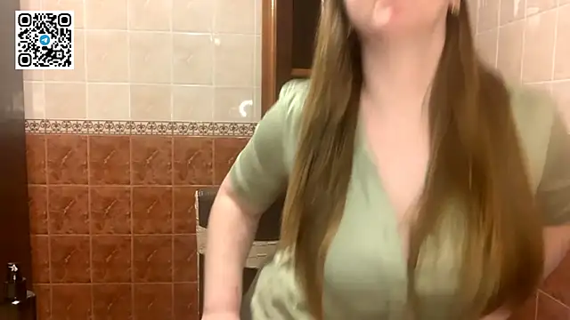 MaroonMoon_'s cam snapshot