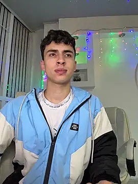 AdrianRinaldi live sex cam