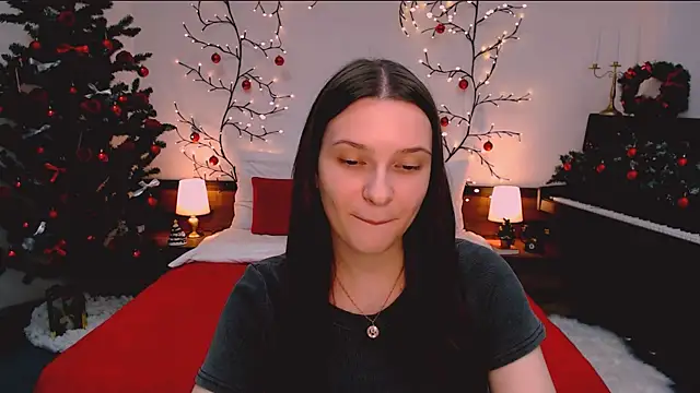 charming_berry's cam snapshot