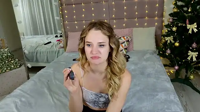 IndieMoon's cam snapshot