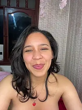 Esmerald_1111's cam snapshot