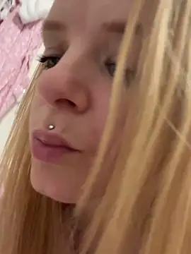 SexyMilf_38's cam snapshot