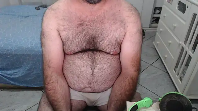 MysterBearMG live sex cam