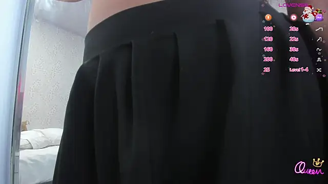 SUZETMONACO live sex cam