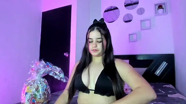 Babyhoney18's cam snapshot