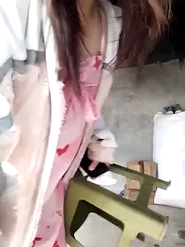 emini-xx's cam snapshot