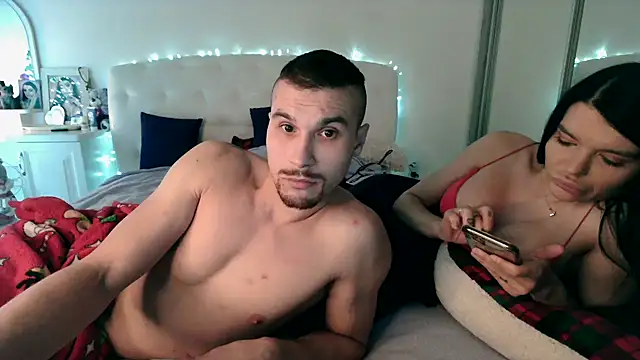 STRIPPERCOUPLE's cam snapshot