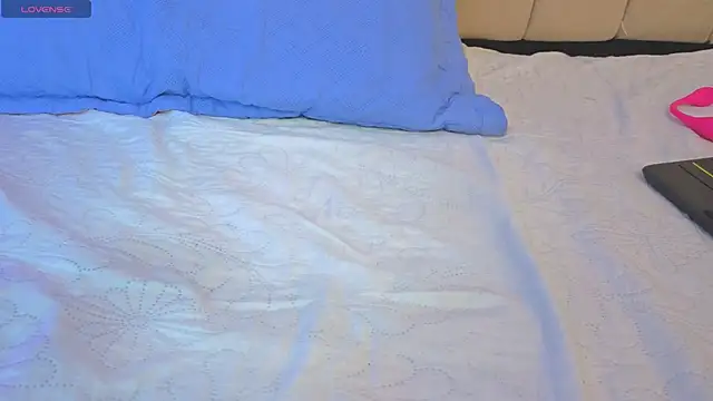 Esmeralda_Candy's cam snapshot