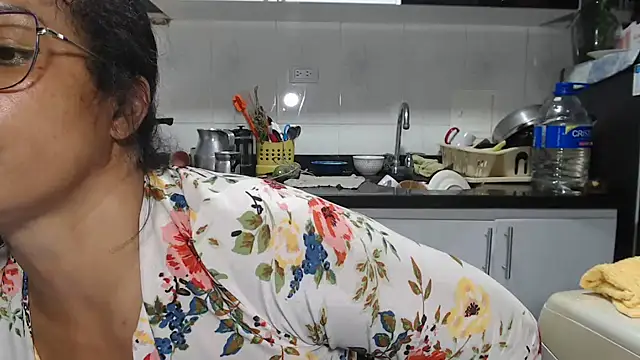 kateleyagrey's cam snapshot