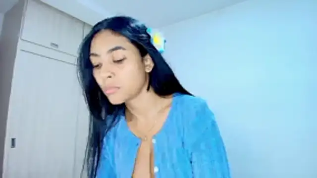 sophiax-x live sex cam