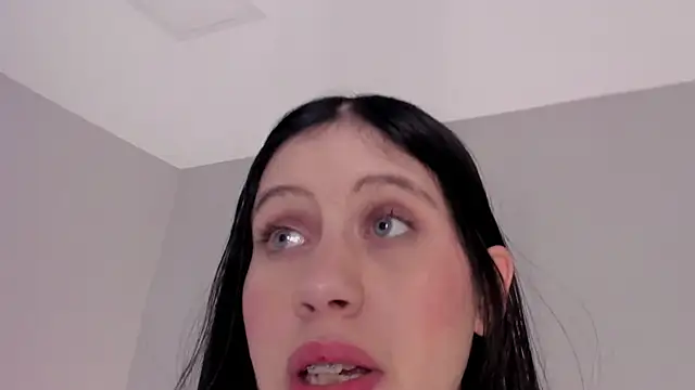 sara__jones_gh's cam snapshot