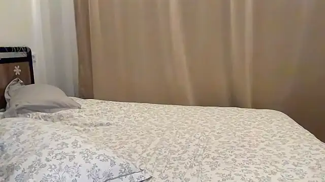 anora_sunny's cam snapshot