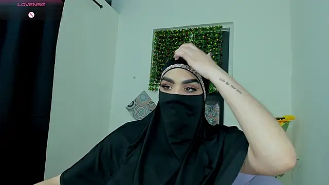 Maissa_Alabi's cam snapshot