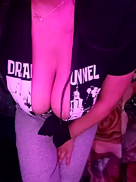 Zeina2024's cam snapshot