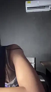 mila_mils18's cam snapshot