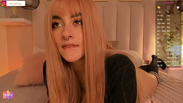 cute__cherry_'s cam snapshot