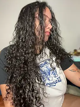 CurlyGirl_1's cam snapshot