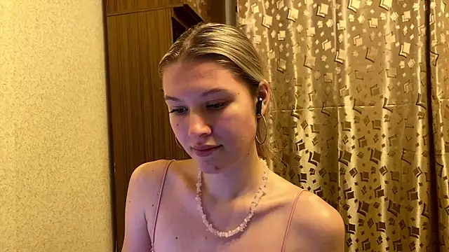 SkyeDavis's cam snapshot