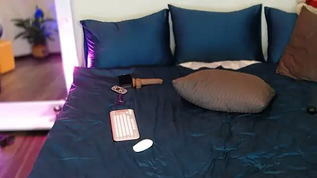 Denny_Brenda's cam snapshot