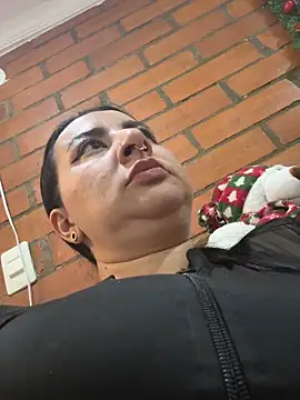 Abril_Luv's cam snapshot