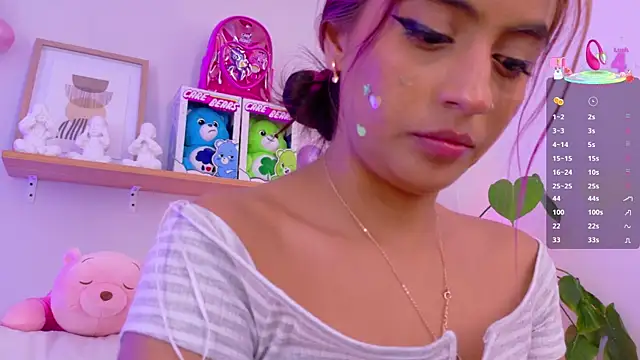 emily_bank's cam snapshot