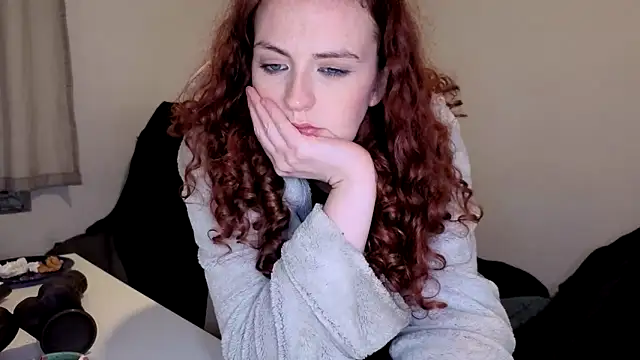 ENGLISHEMILY_69's cam snapshot