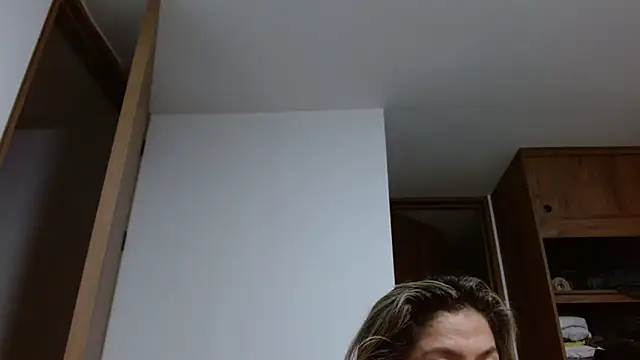 linda-mature43's cam snapshot