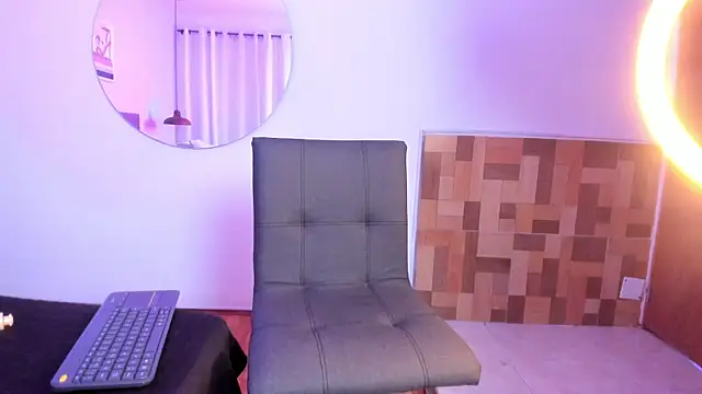 Katyrousee's cam snapshot