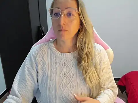 chrystal_sl852's cam snapshot