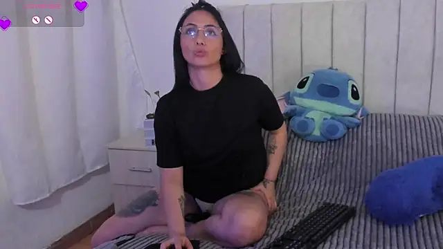 anny_roberts's cam snapshot