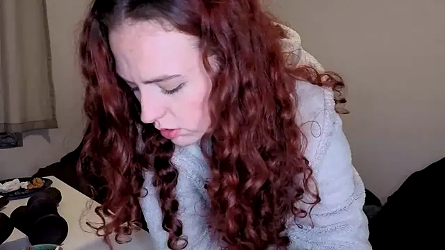 ENGLISHEMILY_69's cam snapshot