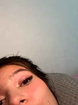 EmmiiGlow's cam snapshot