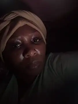 Bootyliciouse21X's cam snapshot