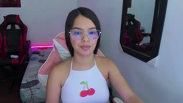 jessi_and_boy's cam snapshot