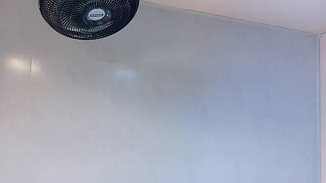 Nick_and_amber's cam snapshot