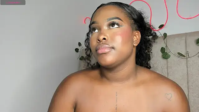 Kaseydelvey's cam snapshot