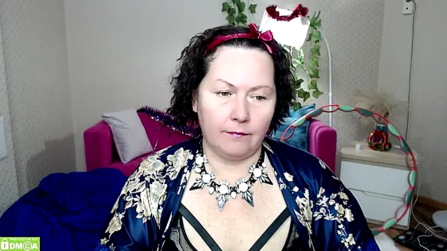 milf_hornys's cam snapshot