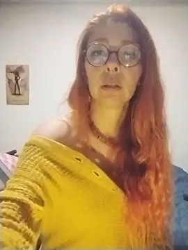 EmilyyRed's cam snapshot