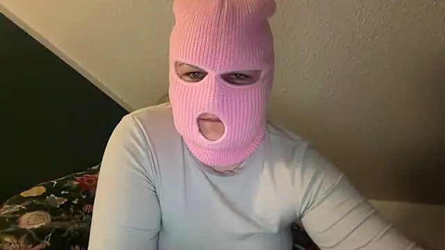 sluddykenna live sex cam