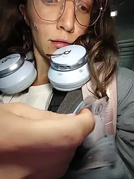 Lucy_colee's cam snapshot