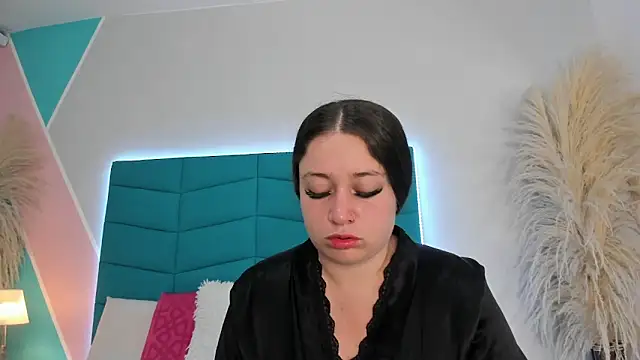 _victoria_collins_'s cam snapshot