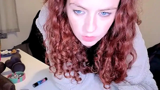 ENGLISHEMILY_69's cam snapshot